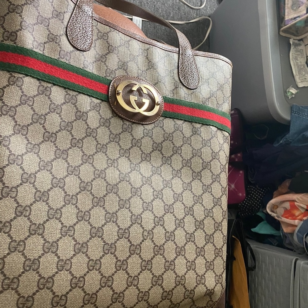 Authentic Gucci bag or Lab top bag w/ matching wallet w/Dust bag